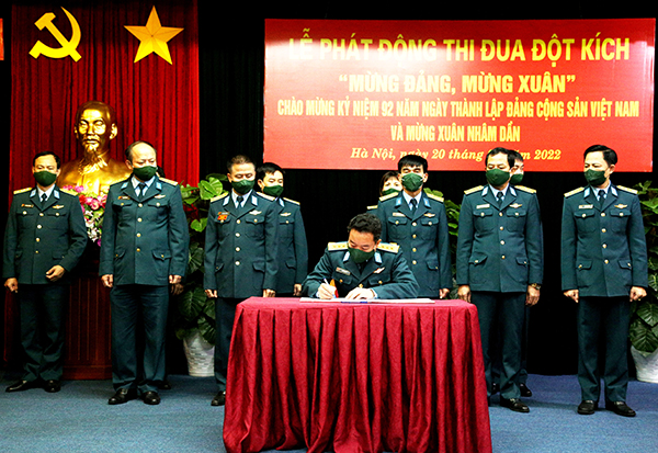 Cục Chính trị Quân chủng Phòng không - Không quân phát động đợt thi đua đột kích “mừng Đảng, mừng Xuân”