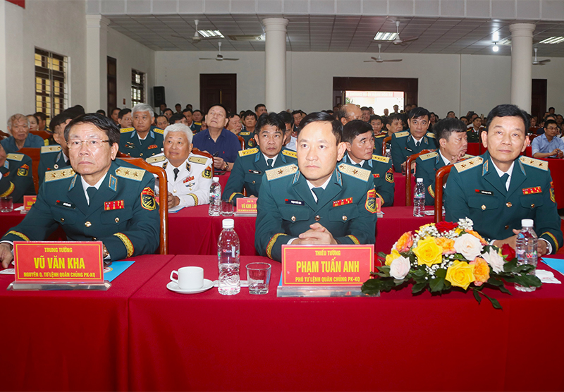 Sư đoàn Không quân 370 kỷ niệm 50 năm Ngày truyền thống và đón nhận Huân chương Bảo vệ Tổ quốc hạng Nhất