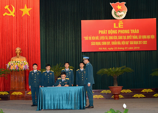 Đoàn cơ sở Tiểu đoàn 7 (Học viện PK-KQ) phát động Phong trào “Tuổi trẻ rèn đức, luyện tài, xung kích, sáng tạo, quyết thắng, xây dựng Học viện cách mạng, chính quy, chuẩn hóa, hiện đại” giai đoạn 2017-2022