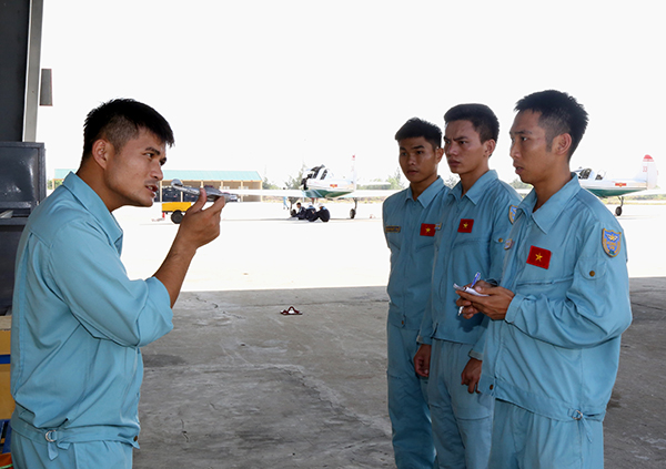 Dạy người và dạy nghề ở Trung đoàn 920