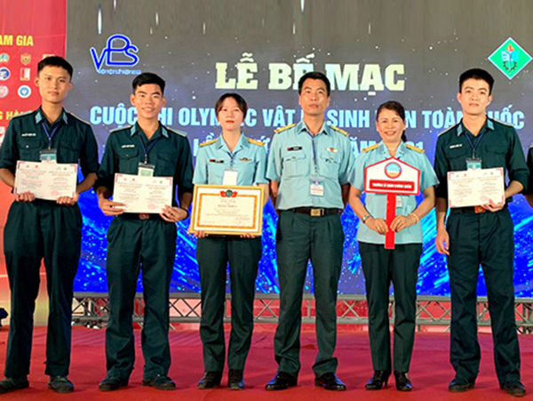 Trường Sĩ quan Không quân giành giải nhì toàn đoàn tại Cuộc thi Olympic Vật lý sinh viên toàn quốc năm 2021