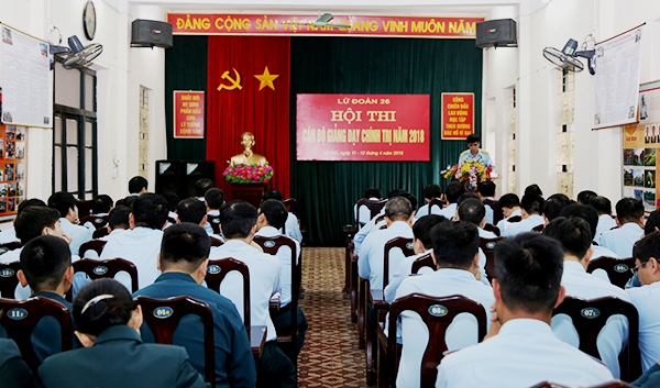 Lữ đoàn Thông tin 26 tổ chức Hội thi cán bộ giảng dạy chính trị năm 2018