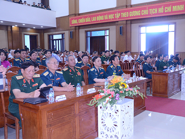 Kỷ niệm 50 năm Ngày truyền thống và đón nhận Huân chương Bảo vệ Tổ quốc hạng Nhì