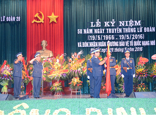 Kỷ niệm 50 năm Ngày truyền thống và đón nhận Huân chương Bảo vệ Tổ quốc hạng Nhì