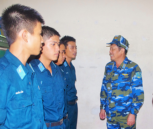 Chủ nhiệm Chính trị Quân chủng kiểm tra Trạm Ra đa 29