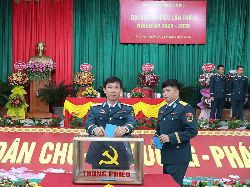 Đảng bộ Trung đoàn 915 tổ chức thành công Đại hội đại biểu Đảng bộ nhiệm kỳ 2025-2030