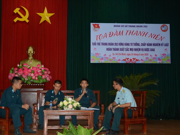 Đoàn cơ sở Trung đoàn 263 tổ chức tọa đàm thanh niên
