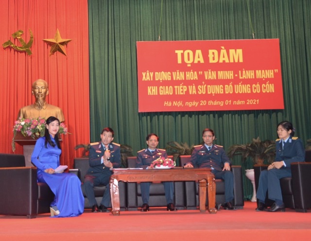 Xây dựng văn hóa “văn minh - lành mạnh