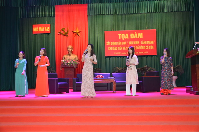Xây dựng văn hóa “văn minh - lành mạnh
