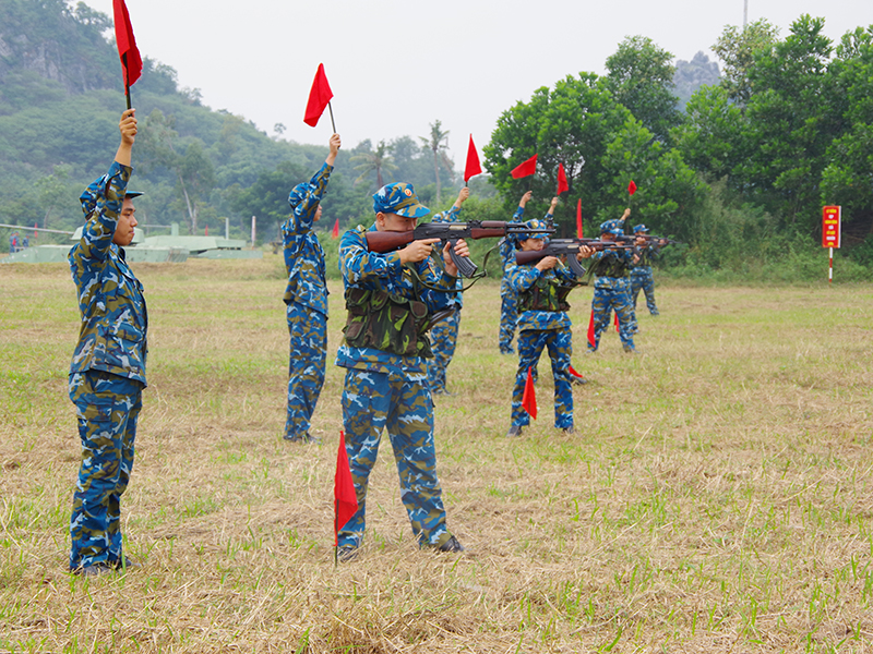 Sư đoàn 363 kiểm tra bắn súng năm 2025