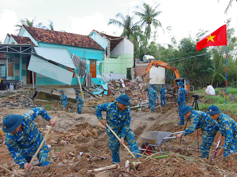 Người giữ b&igrave;nh y&ecirc;n cho Tổ quốc (Gửi tặng c&aacute;c Anh Bộ đội cụ Hồ)