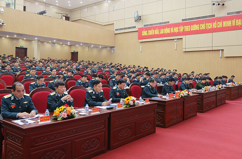 Quân chủng Phòng không - Không quân tổng kết công tác huấn luyện chiến đấu, bảo đảm an toàn bay và rút kinh nghiệm công tác quản lý tư tưởng, kỷ luật năm 2025