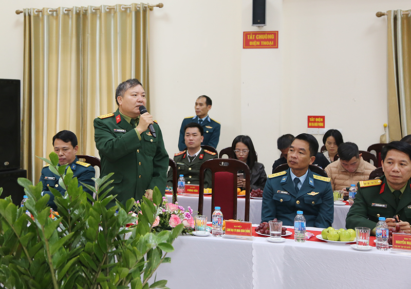 Qu&acirc;n chủng Ph&ograve;ng kh&ocirc;ng - Kh&ocirc;ng qu&acirc;n tổng kết c&ocirc;ng t&aacute;c phối hợp tuy&ecirc;n truyền b&aacute;o ch&iacute; năm 2025