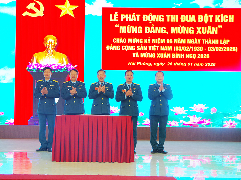 Sư đo&agrave;n 363 tổ chức Lễ ph&aacute;t động thi đua đột k&iacute;ch &ldquo;Mừng Đảng, mừng Xu&acirc;n&rdquo;