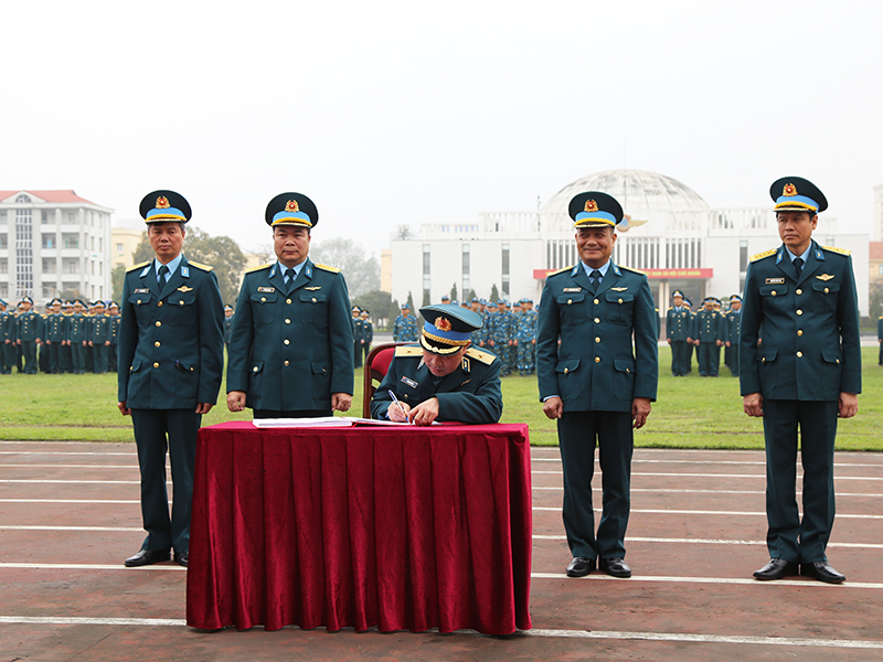 Khối Cơ quan Qu&acirc;n chủng Ph&ograve;ng kh&ocirc;ng - Kh&ocirc;ng qu&acirc;n tổ chức Lễ ra qu&acirc;n huấn luyện năm 2026