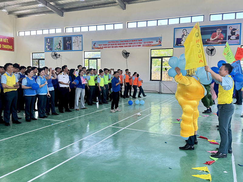 N&acirc;ng cao kỹ năng c&ocirc;ng t&aacute;c Đo&agrave;n ở Sư đo&agrave;n 375