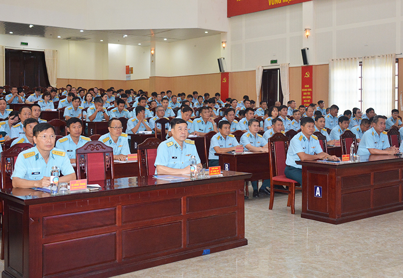 Trường Sĩ quan Kh&ocirc;ng qu&acirc;n gặp mặt kỷ niệm 80 năm Ng&agrave;y truyền thống Ng&agrave;nh Tuy&ecirc;n huấn Qu&acirc;n đội