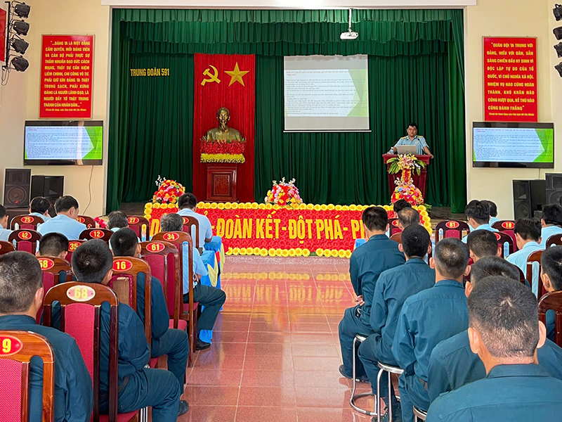 Cơ quan Điều tra h&igrave;nh sự Khu vực 3, Qu&acirc;n chủng PK-KQ tổ chức tuy&ecirc;n truyền, phổ biến, gi&aacute;o dục ph&aacute;p luật tại Trung đo&agrave;n 591