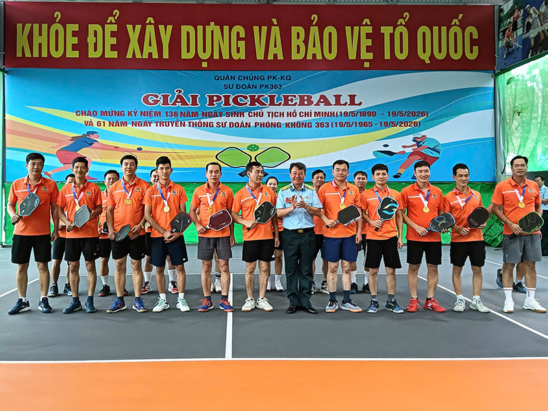 Sư đo&agrave;n 363 tổ chức giải Pickleball ch&agrave;o mừng kỷ niệm 136 năm Ng&agrave;y sinh Chủ tịch Hồ Ch&iacute; Minh v&agrave; 61 năm Ng&agrave;y truyền thống Sư đo&agrave;n 363