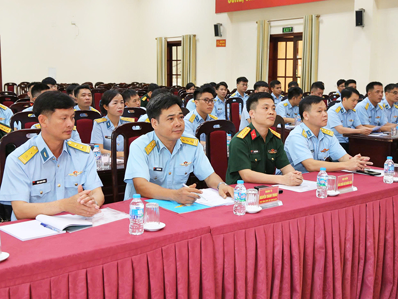Cục Ch&iacute;nh trị Qu&acirc;n chủng Ph&ograve;ng kh&ocirc;ng - Kh&ocirc;ng qu&acirc;n khai mạc Hội nghị tập huấn cộng t&aacute;c vi&ecirc;n B&aacute;o Ph&ograve;ng kh&ocirc;ng - Kh&ocirc;ng qu&acirc;n năm 2026