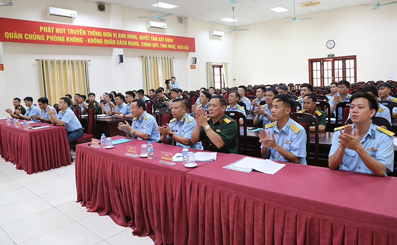 Cục Ch&iacute;nh trị Qu&acirc;n chủng Ph&ograve;ng kh&ocirc;ng - Kh&ocirc;ng qu&acirc;n bế mạc Hội nghị tập huấn cộng t&aacute;c vi&ecirc;n B&aacute;o Ph&ograve;ng kh&ocirc;ng - Kh&ocirc;ng qu&acirc;n năm 2026
