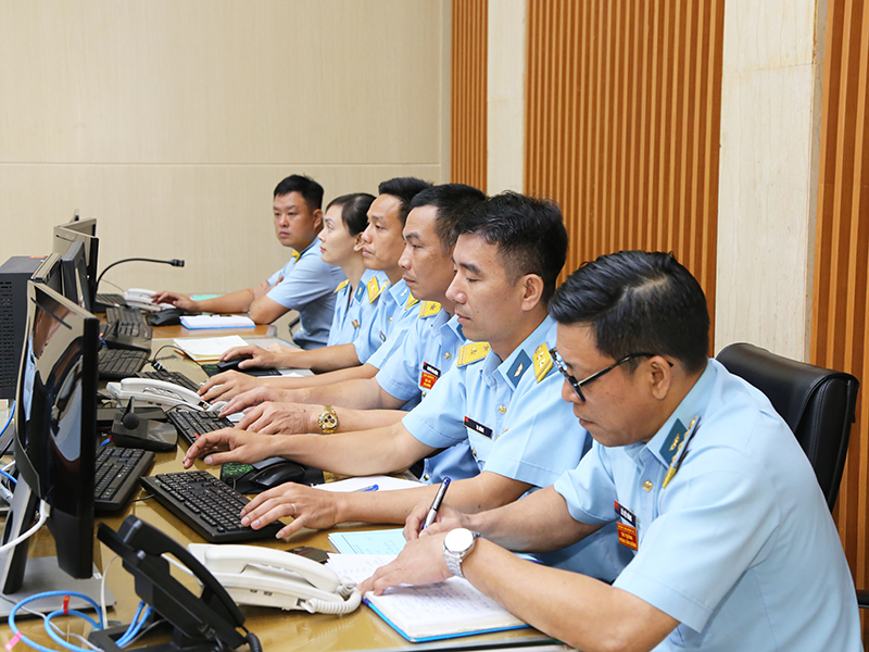 Bộ Quốc ph&ograve;ng l&agrave;m việc với Qu&acirc;n chủng Ph&ograve;ng kh&ocirc;ng - Kh&ocirc;ng qu&acirc;n về Dự &aacute;n VQ v&agrave; hệ thống tự động h&oacute;a chỉ huy