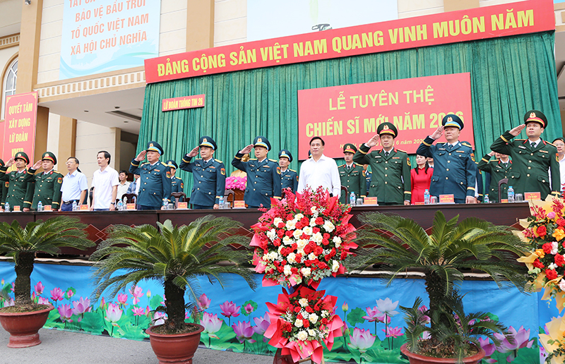 Các đơn vị trong Quân chủng Phòng không - Không quân tổ chức Lễ tuyên thệ chiến sĩ mới năm 2026