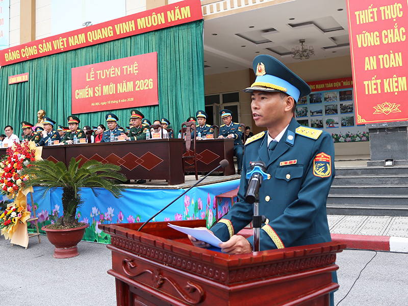 Các đơn vị trong Quân chủng Phòng không - Không quân tổ chức Lễ tuyên thệ chiến sĩ mới năm 2026