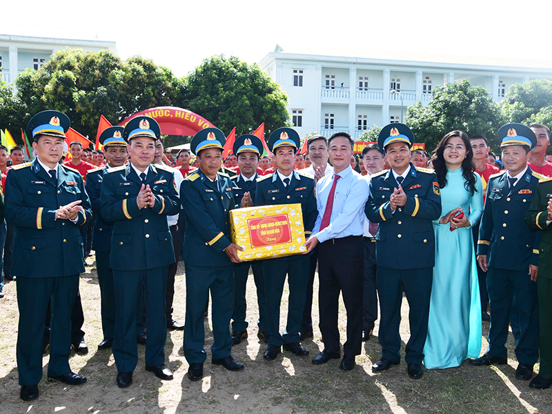 Các đơn vị trong Quân chủng Phòng không-Không quân tổ chức Lễ tuyên thệ chiến sĩ mới năm 2026