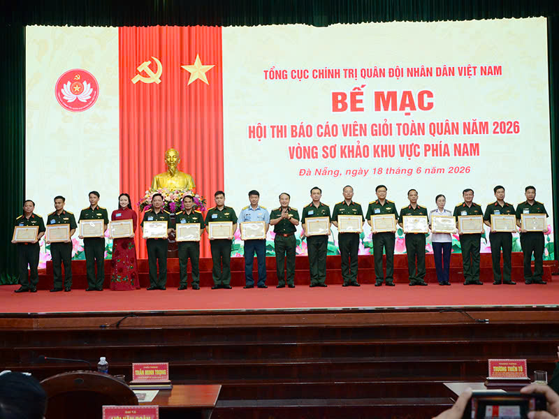 Qu&acirc;n chủng Ph&ograve;ng kh&ocirc;ng - Kh&ocirc;ng qu&acirc;n đạt giải cao trong Hội thi b&aacute;o c&aacute;o vi&ecirc;n giỏi cấp to&agrave;n qu&acirc;n năm 2026, v&ograve;ng sơ khảo khu vực ph&iacute;a Nam