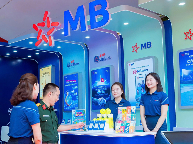 MB đồng h&agrave;nh c&ugrave;ng doanh nghiệp Qu&acirc;n đội th&uacute;c đẩy chuyển đổi số v&agrave; ph&aacute;t triển bền vững
