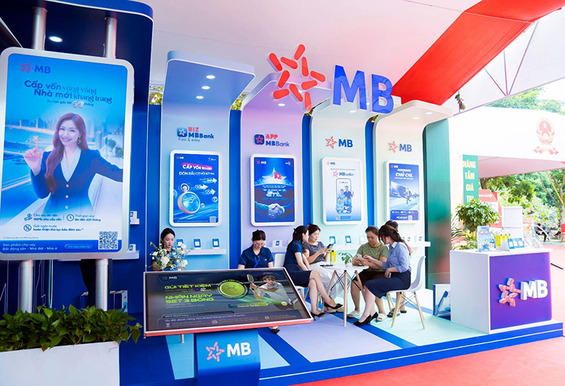 MB đồng h&agrave;nh c&ugrave;ng doanh nghiệp Qu&acirc;n đội th&uacute;c đẩy chuyển đổi số v&agrave; ph&aacute;t triển bền vững