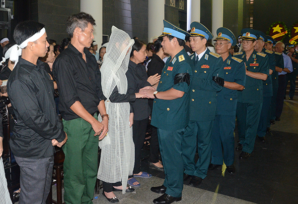 Tổ chức trọng thể Lễ tang 09 (chín) đồng chí Phi công, thành viên tổ bay Lữ đoàn 918 hy sinh trong khi làm nhiệm vụ