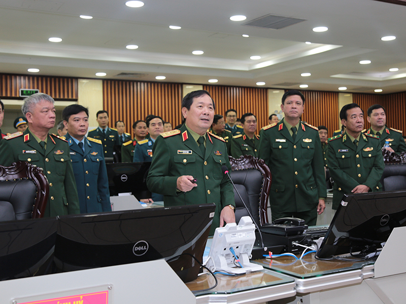 Lớp tập huấn chuyển đổi số Bộ Quốc phòng tham quan Sở chỉ huy Quân chủng Phòng không - Không quân