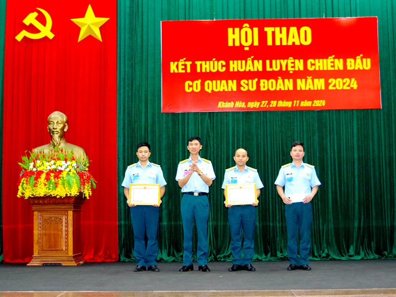 Sư đoàn 377 tổ chức Hội thao kết thúc huấn luyện chiến đấu năm 2024