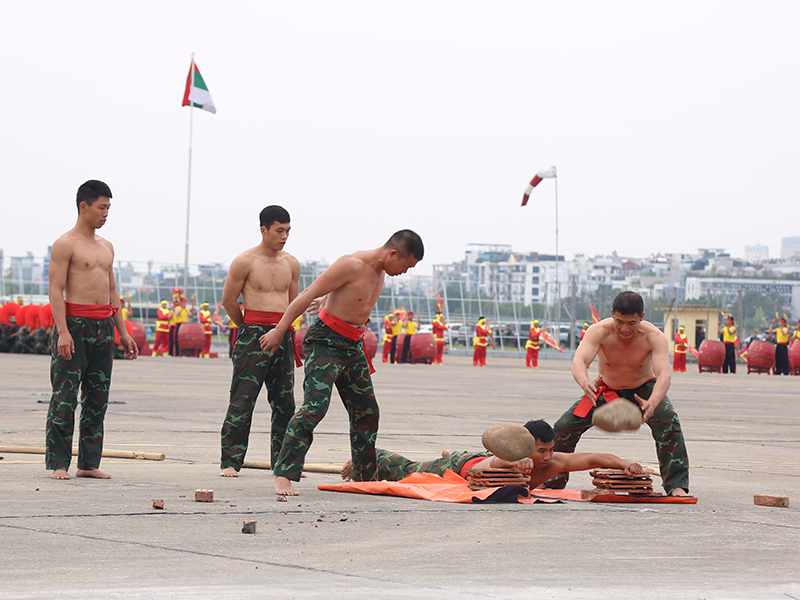 Thượng tướng Hoàng Xuân Chiến - Thứ trưởng Bộ Quốc phòng kiểm tra công tác chuẩn bị tổ chức Triển lãm Quốc phòng quốc tế Việt Nam 2024