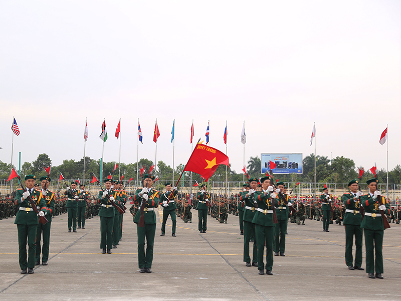Thượng tướng Hoàng Xuân Chiến - Thứ trưởng Bộ Quốc phòng kiểm tra công tác chuẩn bị tổ chức Triển lãm Quốc phòng quốc tế Việt Nam 2024