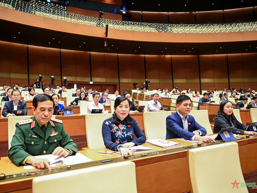 Quốc hội thông qua Luật sửa đổi, bổ sung một số điều của Luật Sĩ quan Quân đội nhân dân Việt Nam