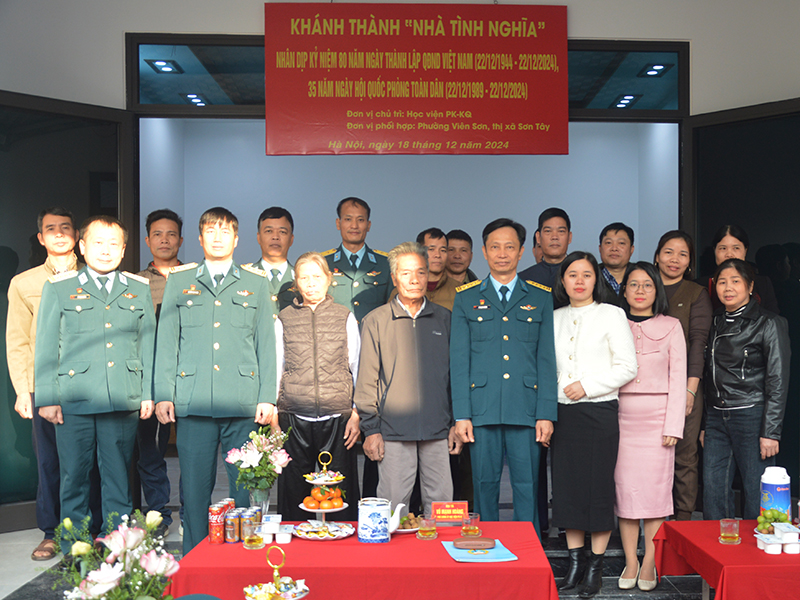 Học viện Phòng không - Không quân khánh thành và bàn giao “Nhà tình nghĩa” tặng gia đình ông Nguyễn Đăng Hậu