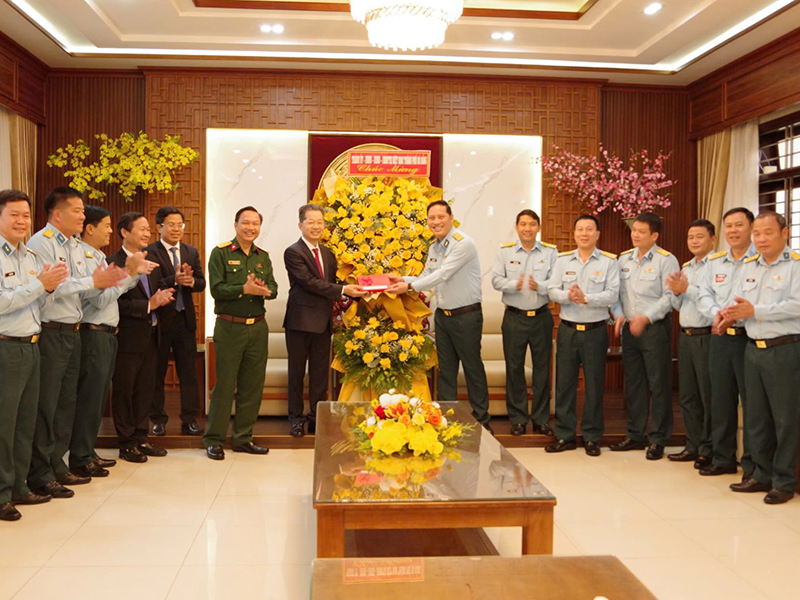Bí thư Thành ủy Đà Nẵng thăm Sư đoàn 372