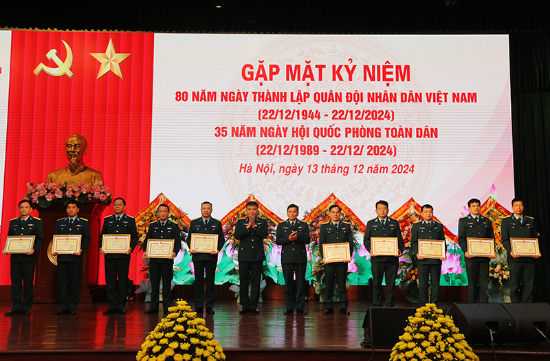 Quân chủng Phòng không - Không quân tổ chức Gặp mặt kỷ niệm 80 năm Ngày thành lập Quân đội nhân dân Việt Nam, 35 năm Ngày hội Quốc phòng toàn dân