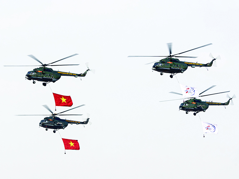 Trung đoàn 916 chuẩn bị bay chào mừng tại Triển lãm Quốc phòng quốc tế Việt Nam năm 2024