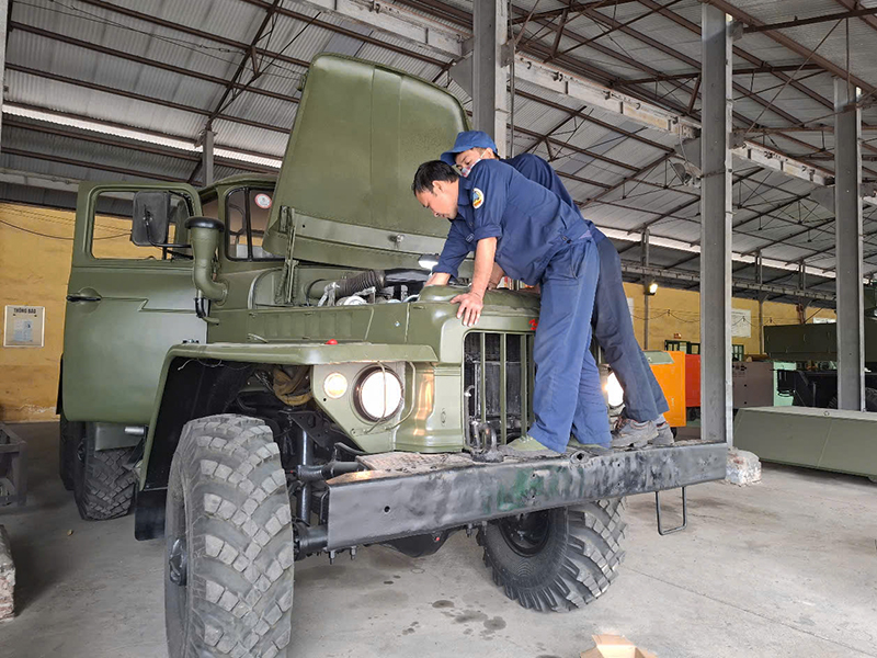 Thi đua nâng cao chất lượng sửa chữa khí tài