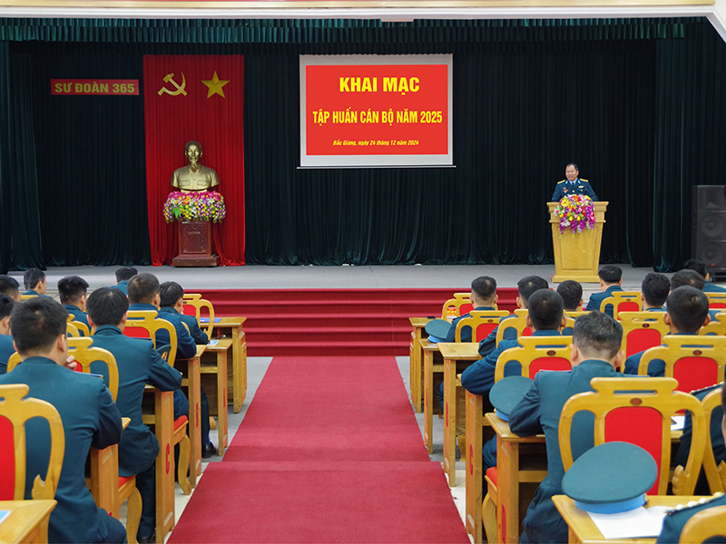Sư đoàn 365 tập huấn cán bộ năm 2025