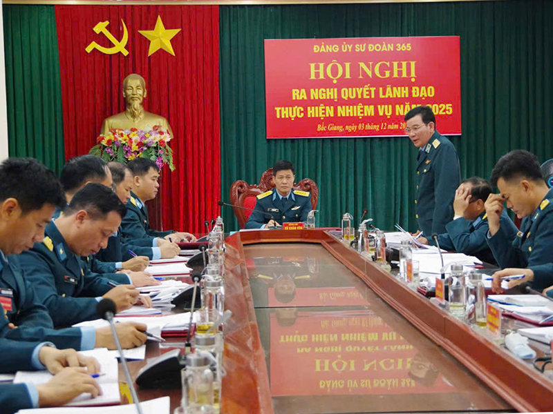 Các tổ chức đảng trực thuộc Đảng bộ Quân chủng Phòng không - Không quân ra nghị quyết lãnh đạo thực hiện nhiệm vụ năm 2025
