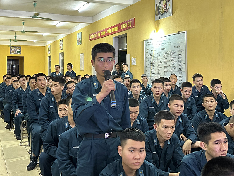 Tiểu đoàn Huấn luyện chiến sĩ mới, Sư đoàn 365 tổ chức Diễn đàn thanh niên