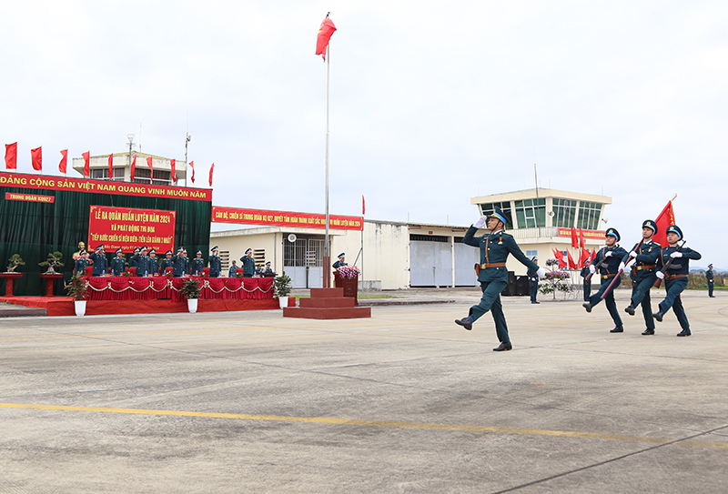 Các đơn vị trong Quân chủng Phòng không - Không quân tổ chức Lễ ra quân huấn luyện và phát động đợt thi đua cao điểm