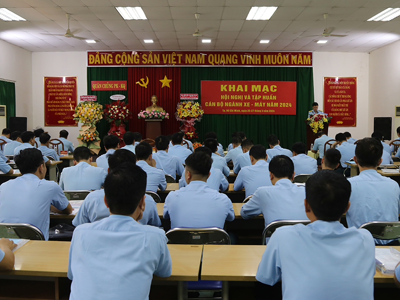 Quân chủng Phòng không - Không quân tập huấn cán bộ Ngành Xe - Máy năm 2024