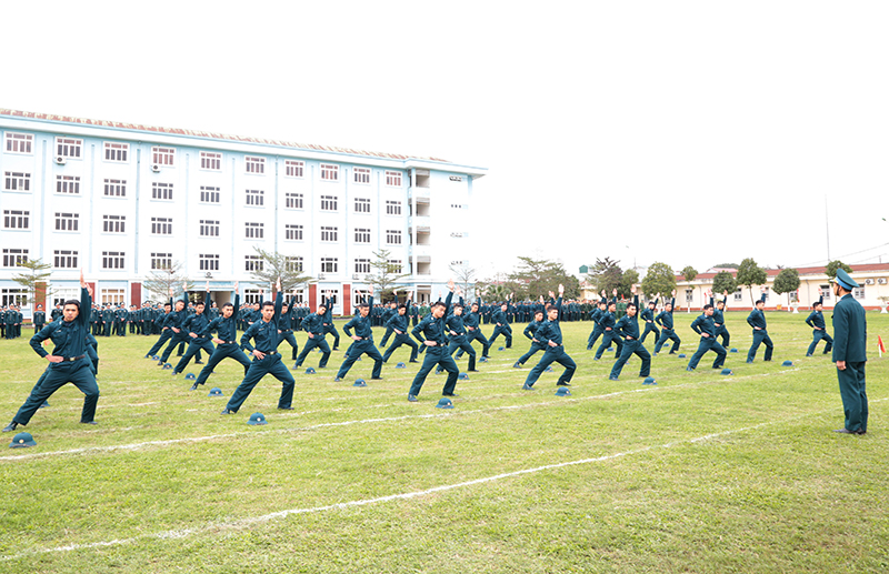 Các đơn vị trong Quân chủng Phòng không - Không quân tổ chức Lễ ra quân huấn luyện và phát động đợt thi đua cao điểm