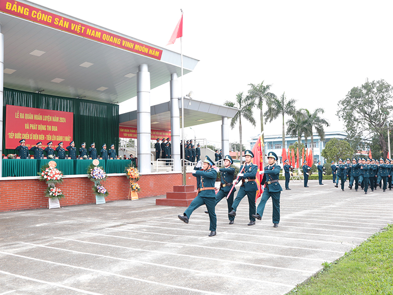 Các đơn vị trong Quân chủng Phòng không - Không quân tổ chức Lễ ra quân huấn luyện và phát động đợt thi đua cao điểm